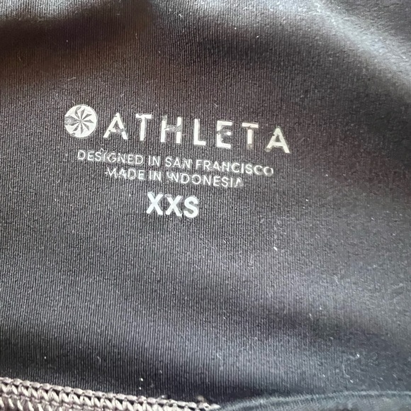 Athleta - Camouflage Shorts - Picture 2 of 3